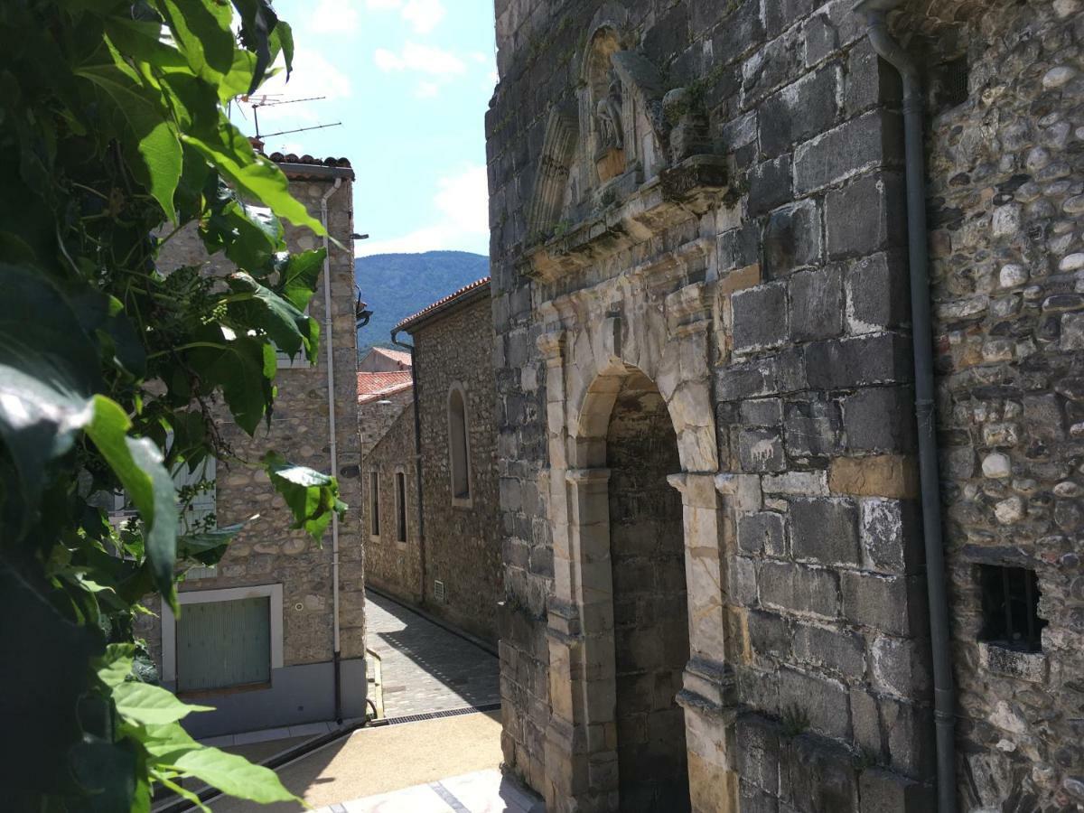 Вилла Entre L'Eglise Et La Place Кийан Экстерьер фото